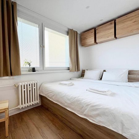 Elegant Escape Apartment III - Free Parking, Easy Access To City Center Bratislava Exterior photo